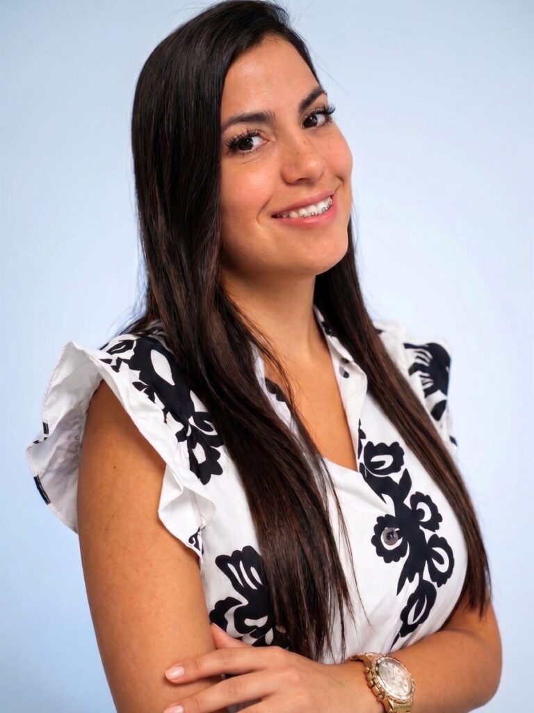 Inés Manrique, asesora de seguros de vida y salud de Taxes Positivos